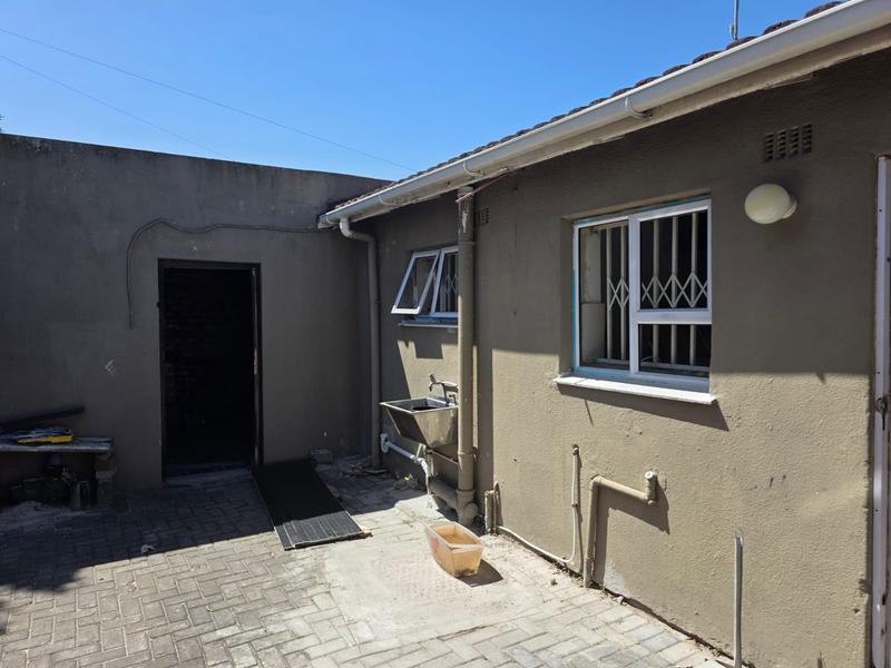 3 Bedroom Property for Sale in Guguletu Western Cape